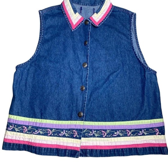 American Vintage Jackets & Blazers - Vintage Denim Sleeveless Button-Down – Fits‎ Medium Colorful Ribbon Embroidery